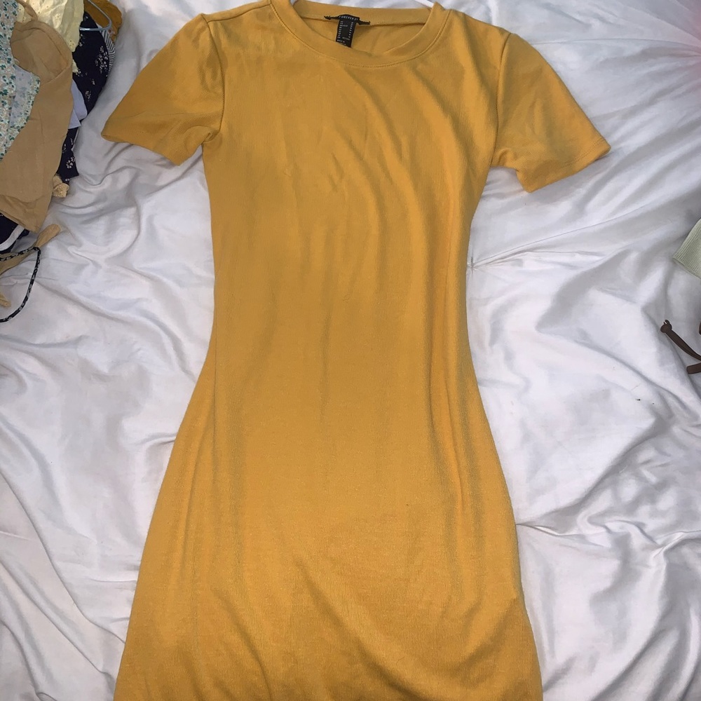 Orange t-shirt dress 🧡